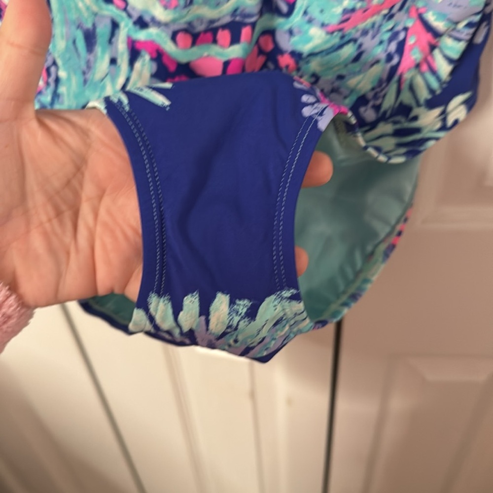 Lilly Pulitzer Isle lattice swimsuit in size 10 in very good used condition - Picture 6 of 6